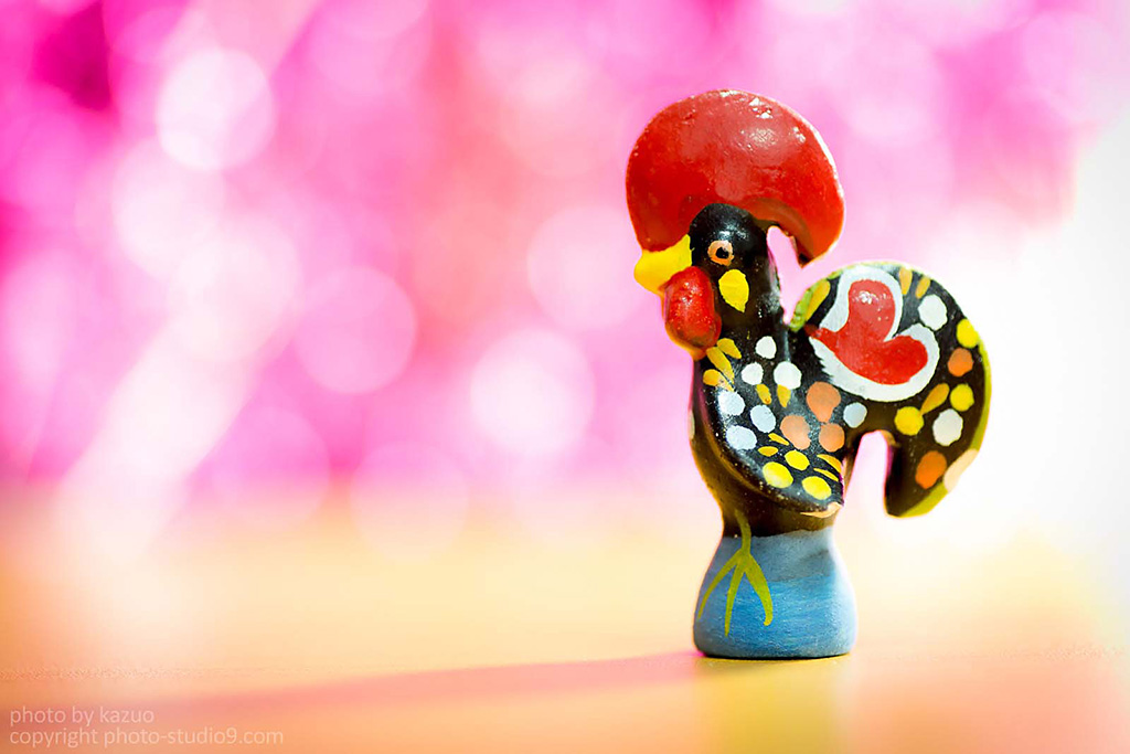 Toy against shiny background