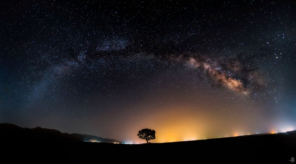 star trail taken using canon EOS 5D Mark III