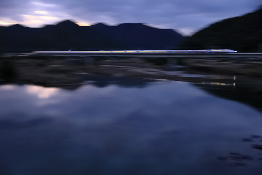 EOS 5D Mark IV panning shot