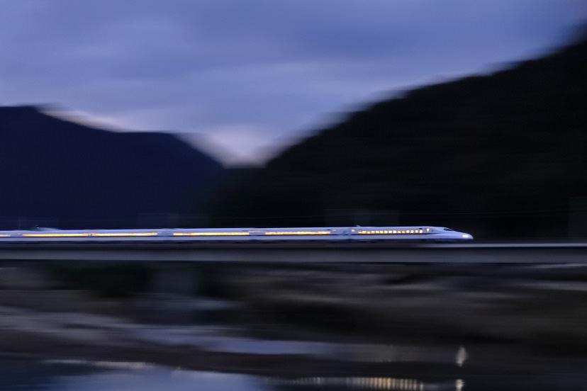 EOS 5D Mark IV panning shot