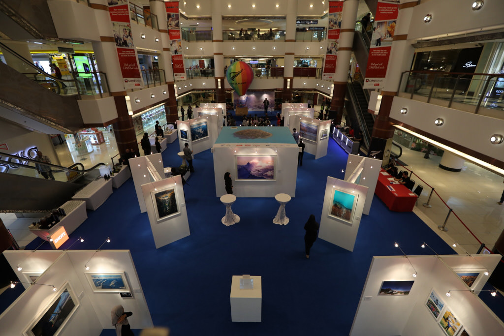 Aspiring New Zealand photo exhibition (aerial view)