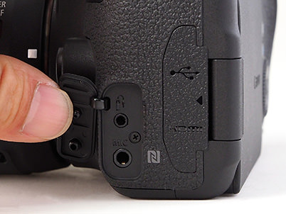 EOS 77D remote control and external microphone terminals