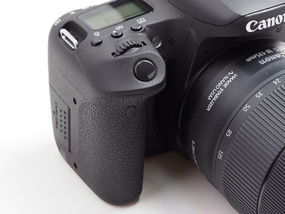 EOS 77D grip
