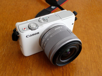 EOS M10