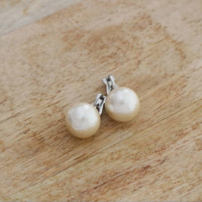 Earrings (natural, earthy feel)