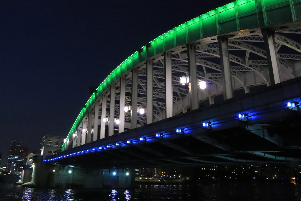 EOS 77D night photograph (ISO 12800)