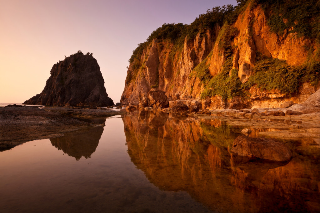 Cliffs in Hyogo, shot with the EOS 5D Mark II