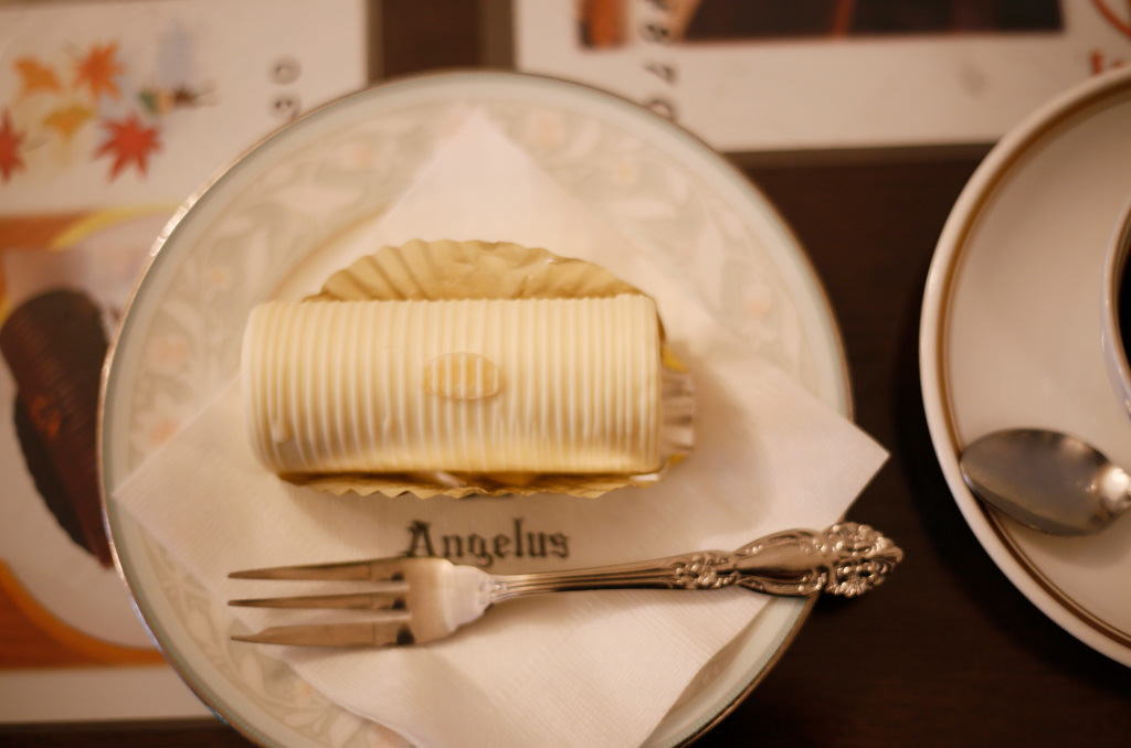 Flat lay of dessert (EOS 6D)