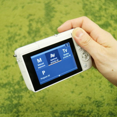 Creative Assist screen on EOS M10 (Av mode)