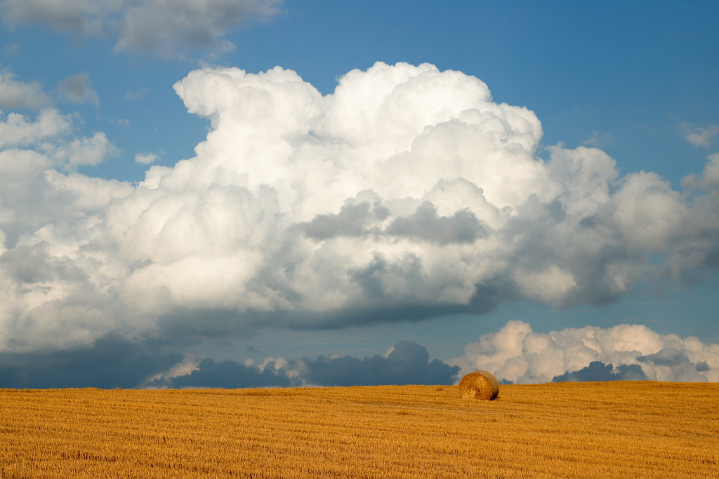 Details of clouds, shot with EOS 6D Mark II