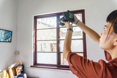 High-angle shooting with the EOS M6 Vari-angle monitor