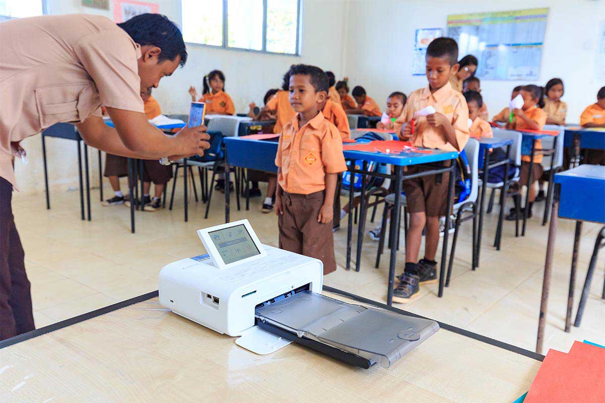 selphy cp1300 compact photo printer