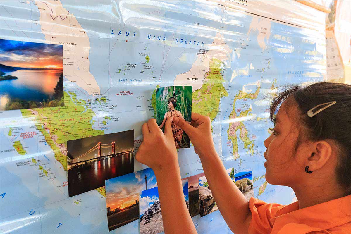 selphy cp1300 compact photo printer