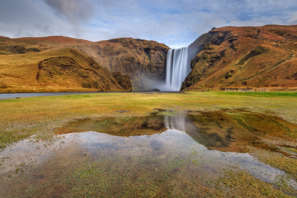 Using reflections in waterfall photography