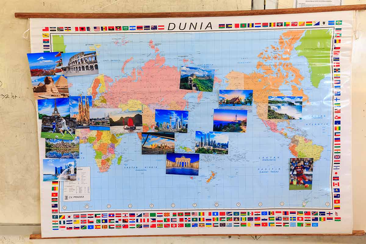  selphy cp1300 compact photo printer 