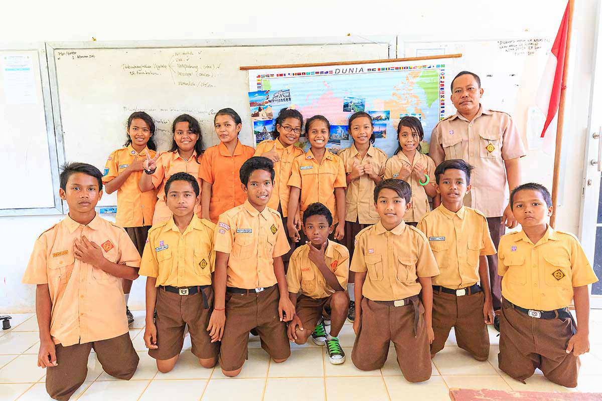  selphy cp1300 compact photo printer 