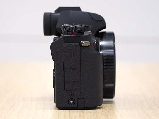 PowerShot G1 X Mark III right