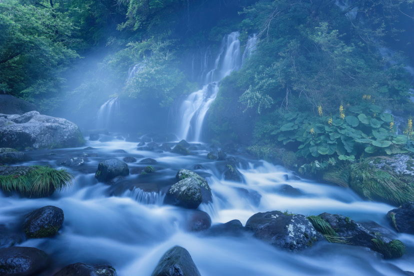 Waterfall with Picture Style-Landscape and PL filter