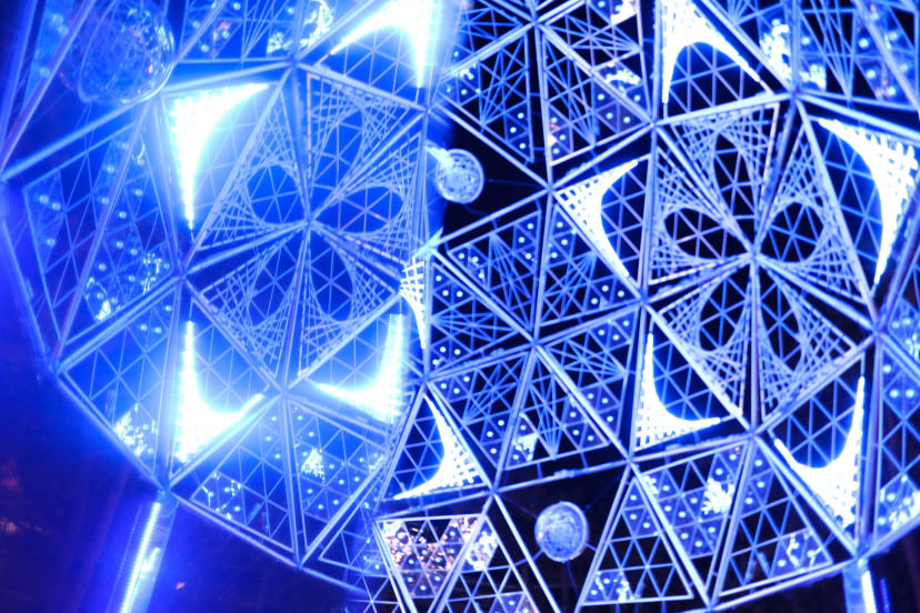 EOS M100 night photograph