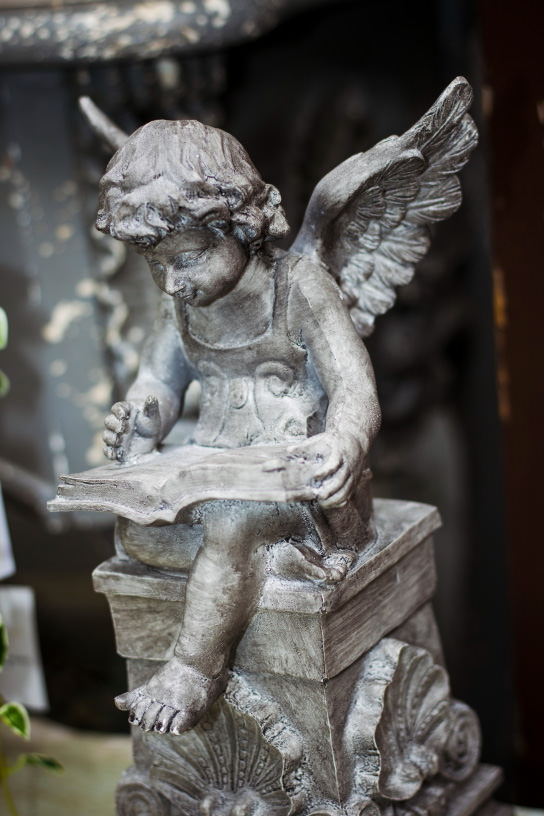 Statue shot with Speedlite 270EX II