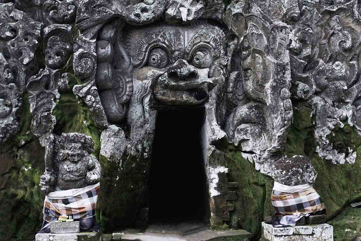 goa gajah temple ubud with canon eos 5d mark IV
