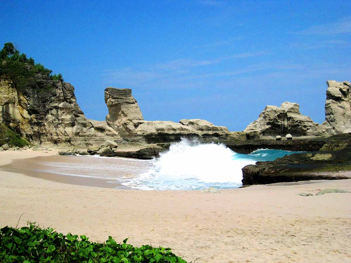 beaches in indonesia with canon eos 60D