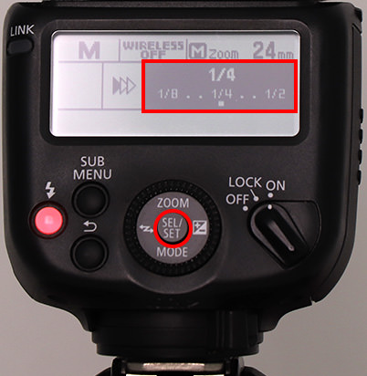Setting flash output level on the flash