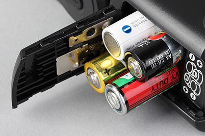 Don’t mix batteries of different brands or types