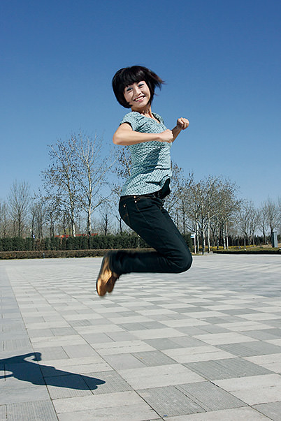 Jump shot, sharp at high ISO speed, higher shutter speed