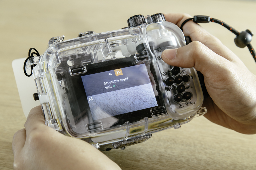 Canon waterproof case WP-DC55 - live view