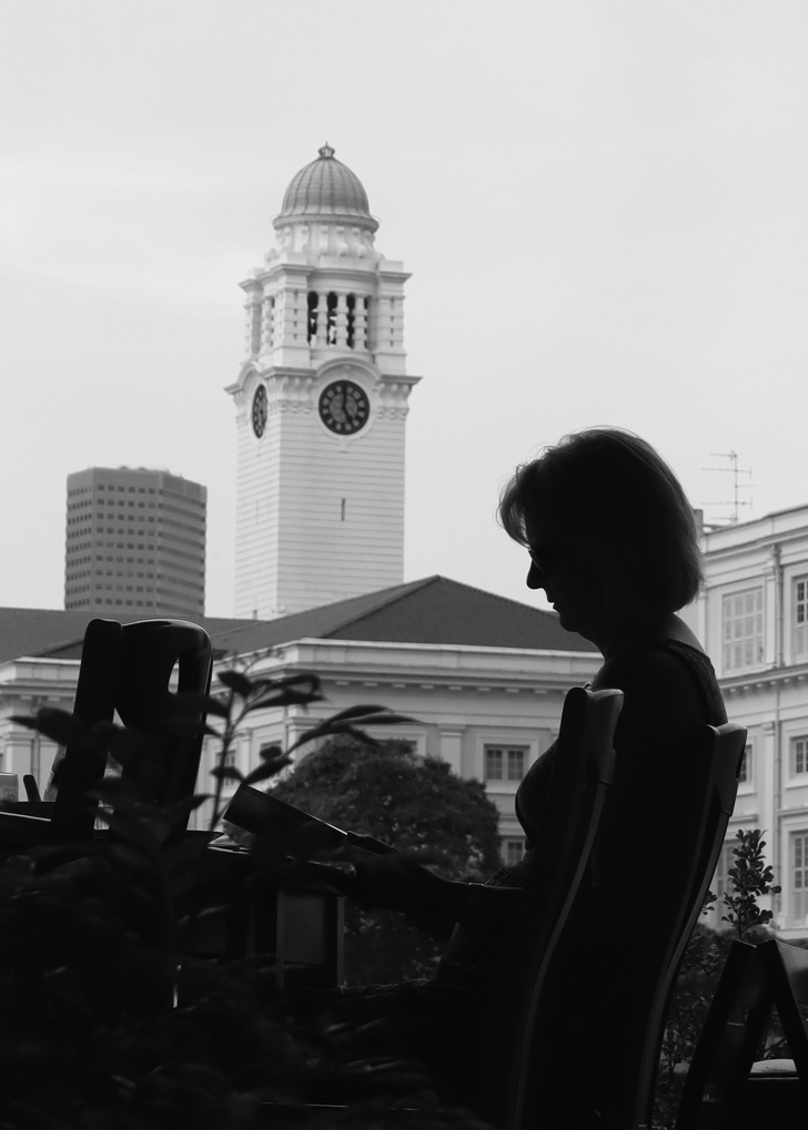lady silhouette with building in background