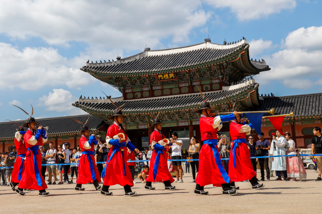 korean guards marching