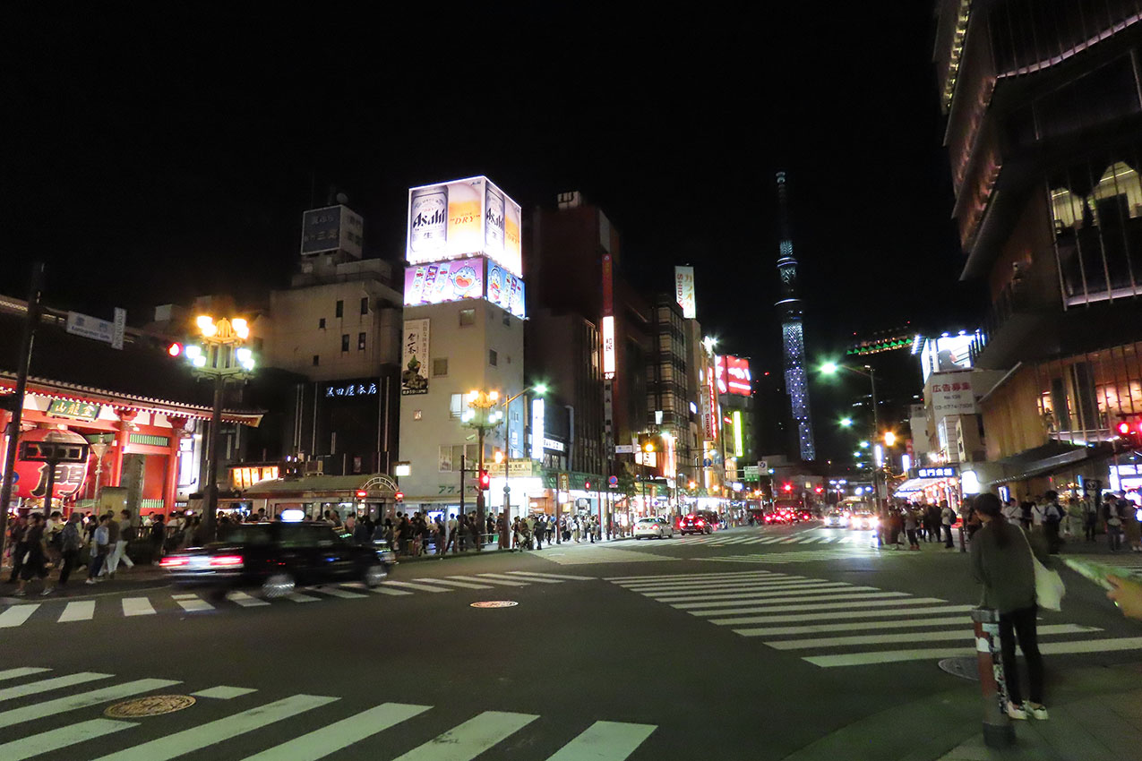 PowerShot SX70 HS night shot