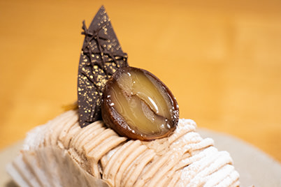 Chocolate bark on cake