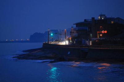Night shot of boat (sharp)