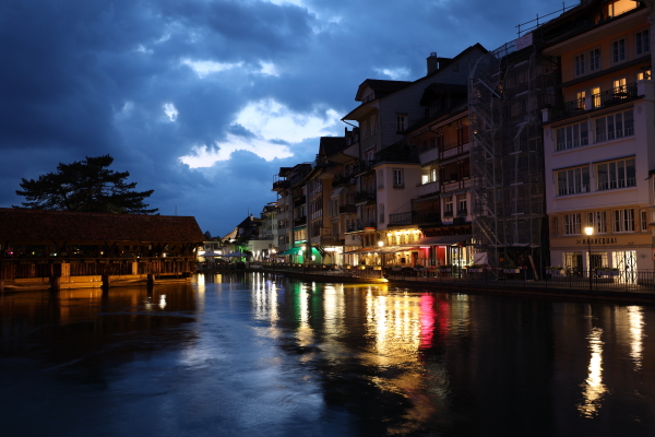 Night scene with no blurring