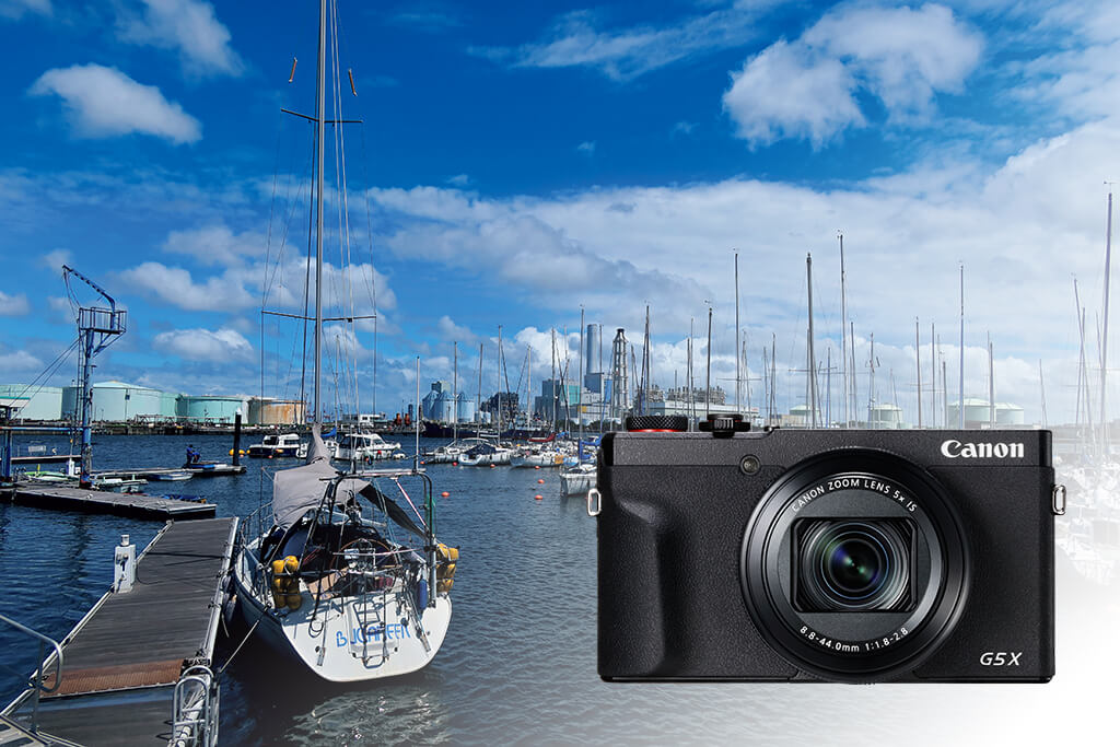 Boats docked at harbour, Canon PowerShot G5 X Mark II