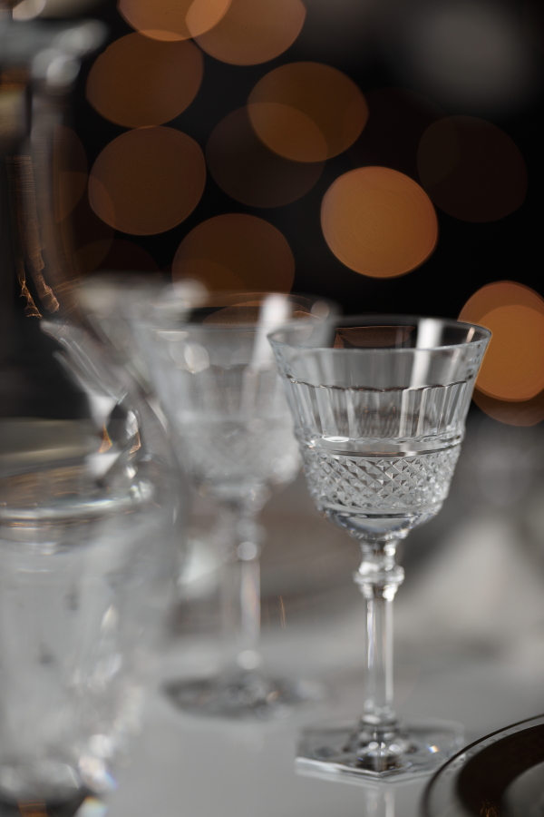 Glasses against background with clear-edged bokeh circles