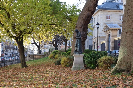 Park shot with neutral colours