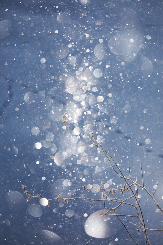 Close-up of large sun pillar bokeh circles