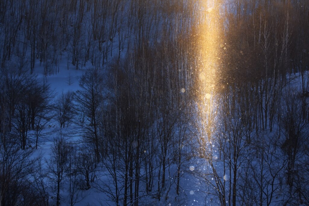 Golden sun pillar