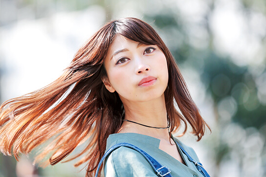 Hair toss at 1/500 sec