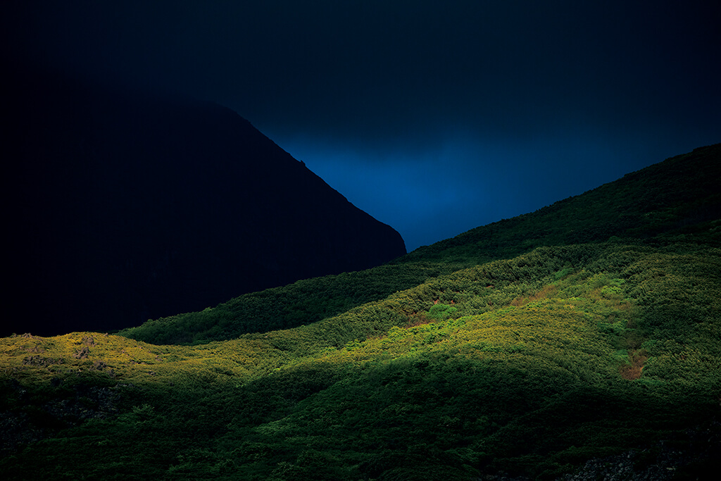Hills at night at 400mm