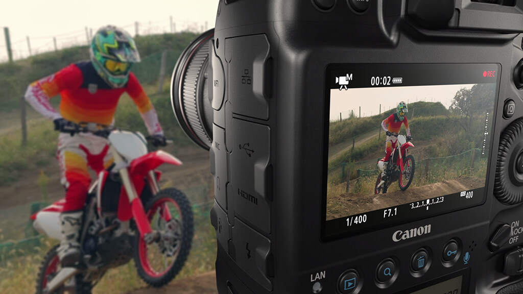 Videoing motorbike race with EOS-1D X Mark III