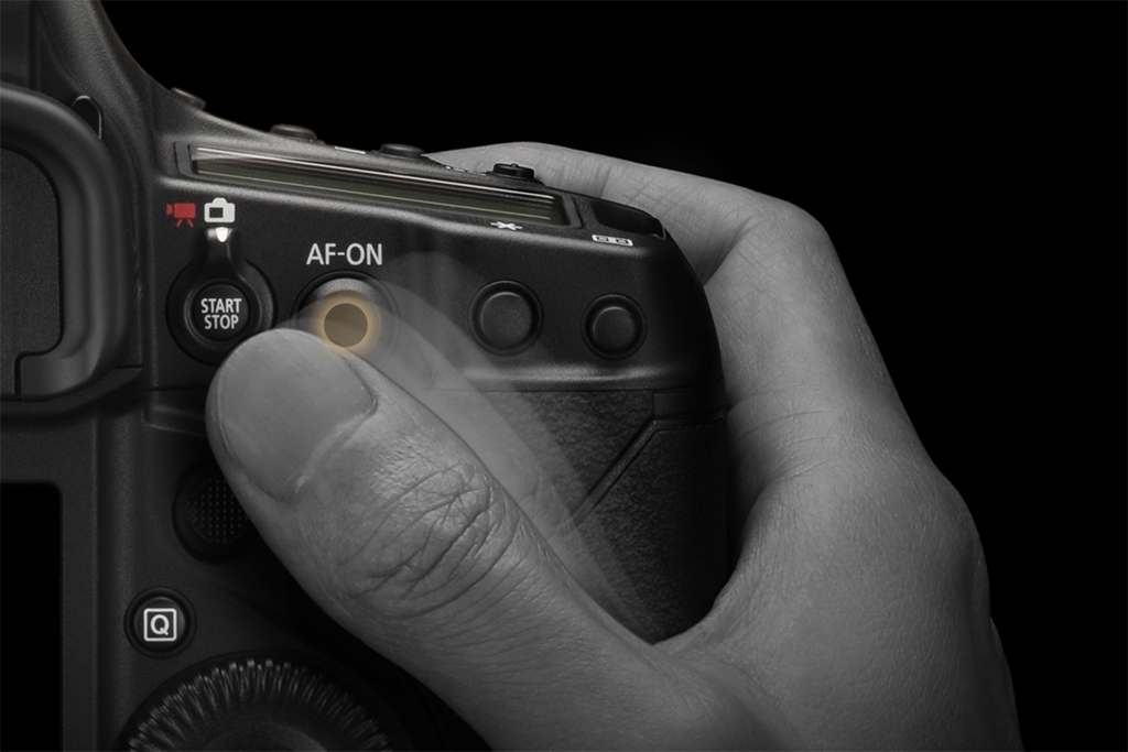 Thumb over the Smart Controller