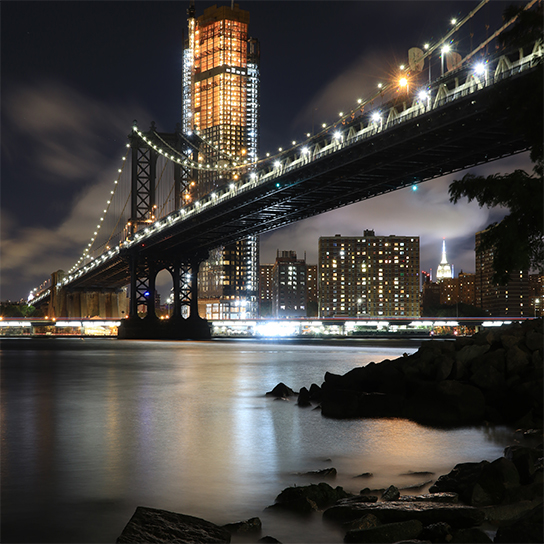 Slow shutter night shot (PowerShot G1 X Mark III)