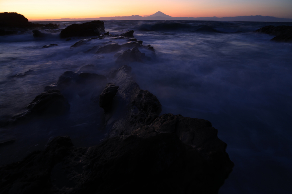 Rocky slow shutter seascape shot on EOS R5