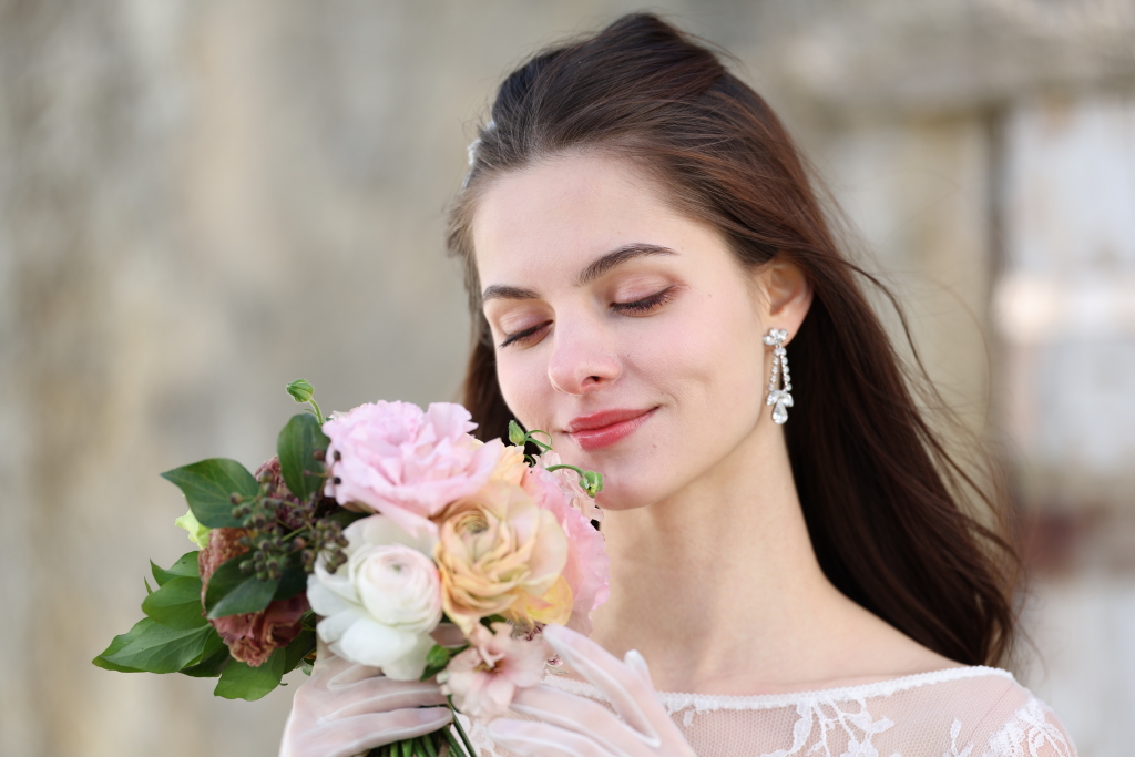 Horizontal bridal portrait with bokeh